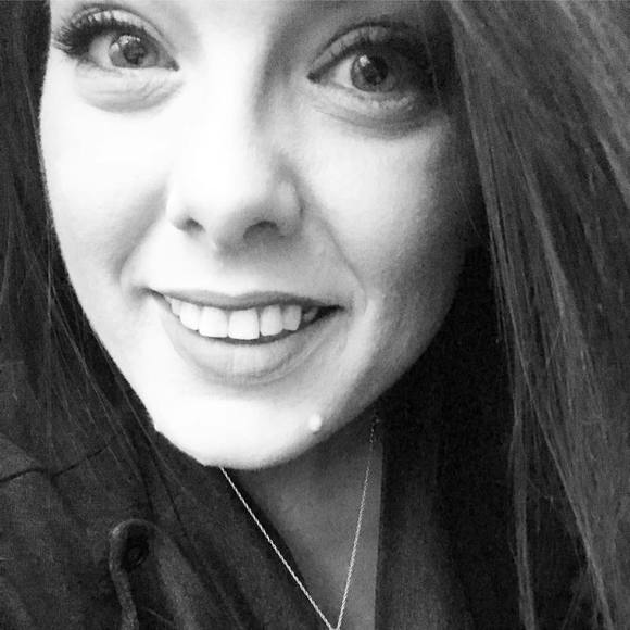 Meet your Posher, Whitney - Picture 1 of 1